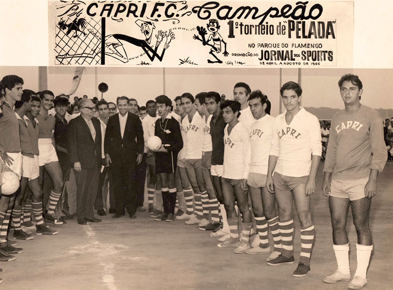 Heróis do Capri comemoram o título de 66, contra o Vilarinho, da Álvaro Ramos, de Botafogo