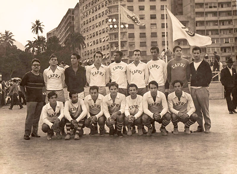 Heróis do Capri comemoram o título de 66, contra o Vilarinho, da Álvaro Ramos, de Botafogo