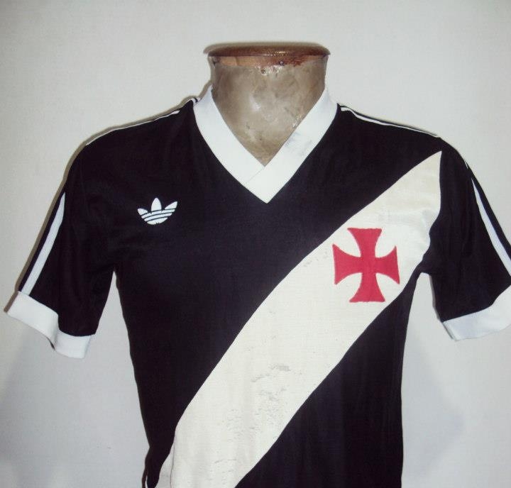 Camisa usada por Romário no juvenil