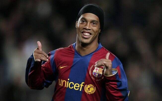 Ronaldo, Ronaldinho, Messi e mais: 8 lances mágicos do futebol