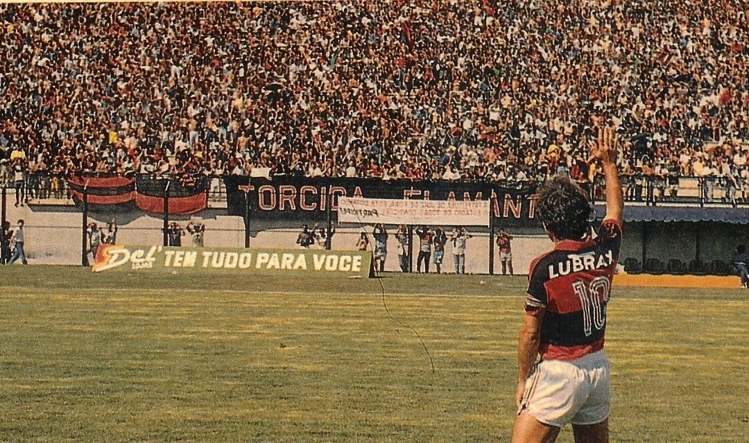 DOMINGO ERA DIA DE ZICO