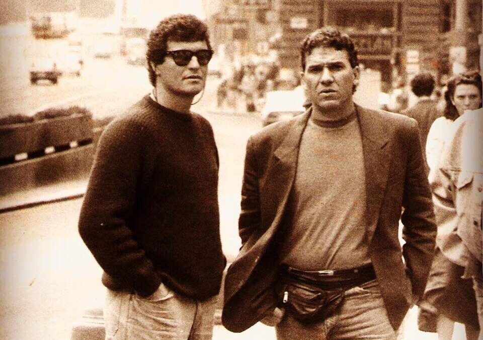 EU, LAZARONI, A POCHETE E OS PASTORES ALEMÃES