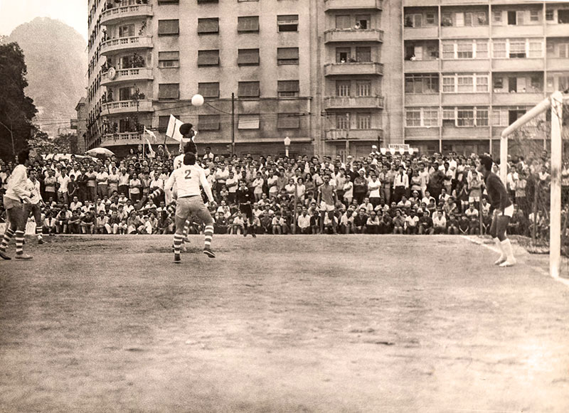  Heróis do Capri comemoram o título de 66, contra o Vilarinho, da Álvaro Ramos, de Botafogo 