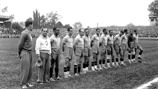 O BRASIL NA COPA DO MUNDO DE 1938 – A BATALHA NA LAMA E O GOL DESCALÇO